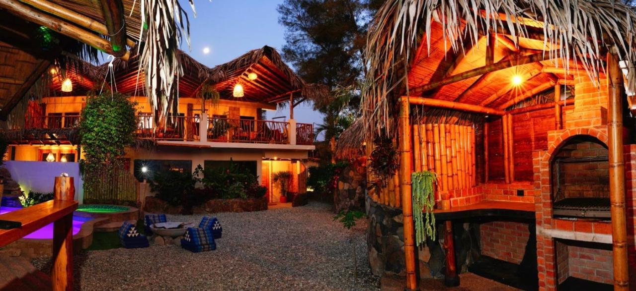 Hotel Tres Palmas Montañita Exterior foto